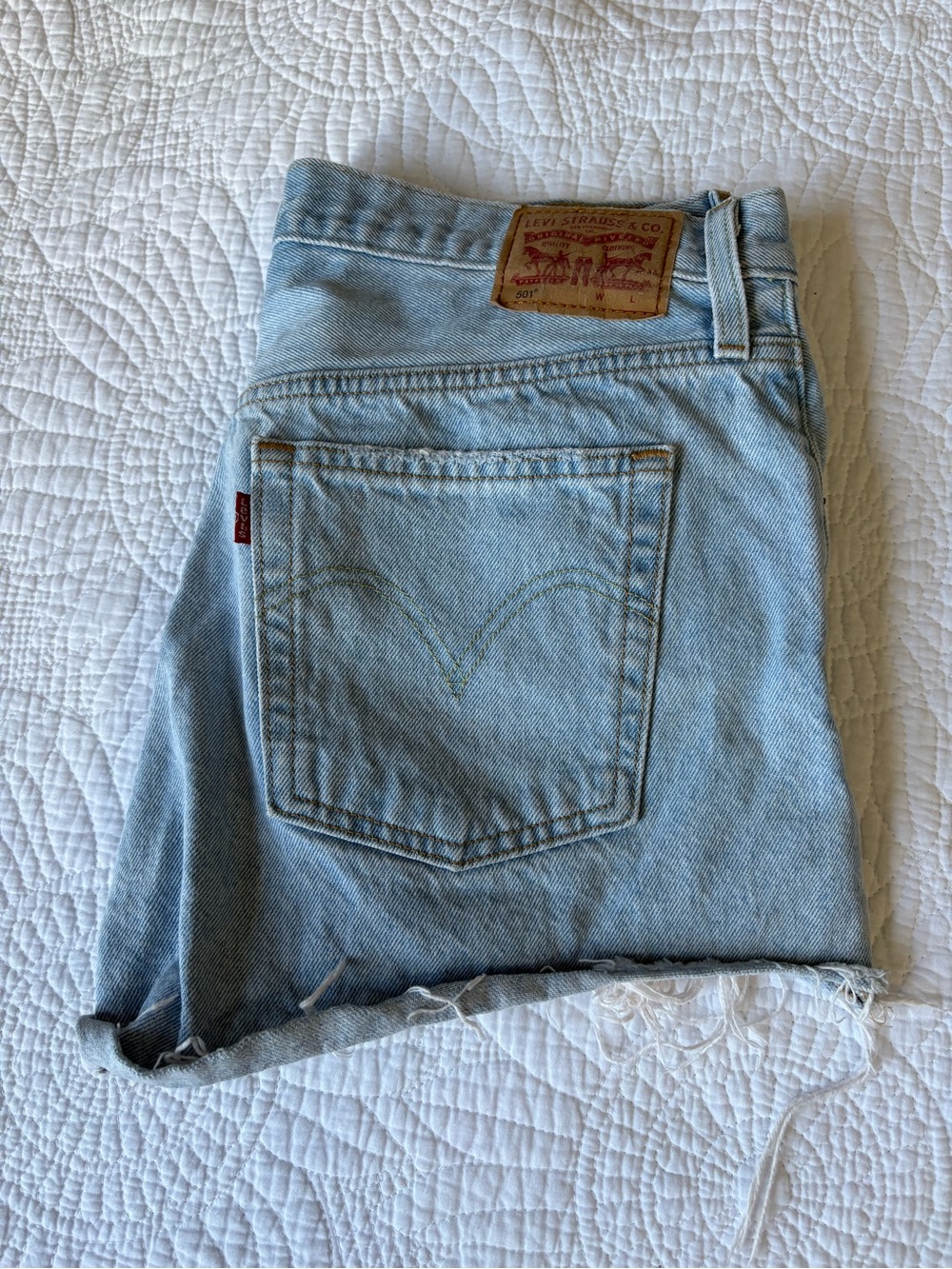 Levis 501 High Rise Shorts Women Light Wash Boho Festival Distressed